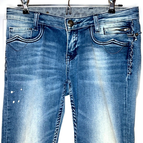 Express REROCK Low Rise Jeggings Size 4 28” Inseam - Picture 2 of 8